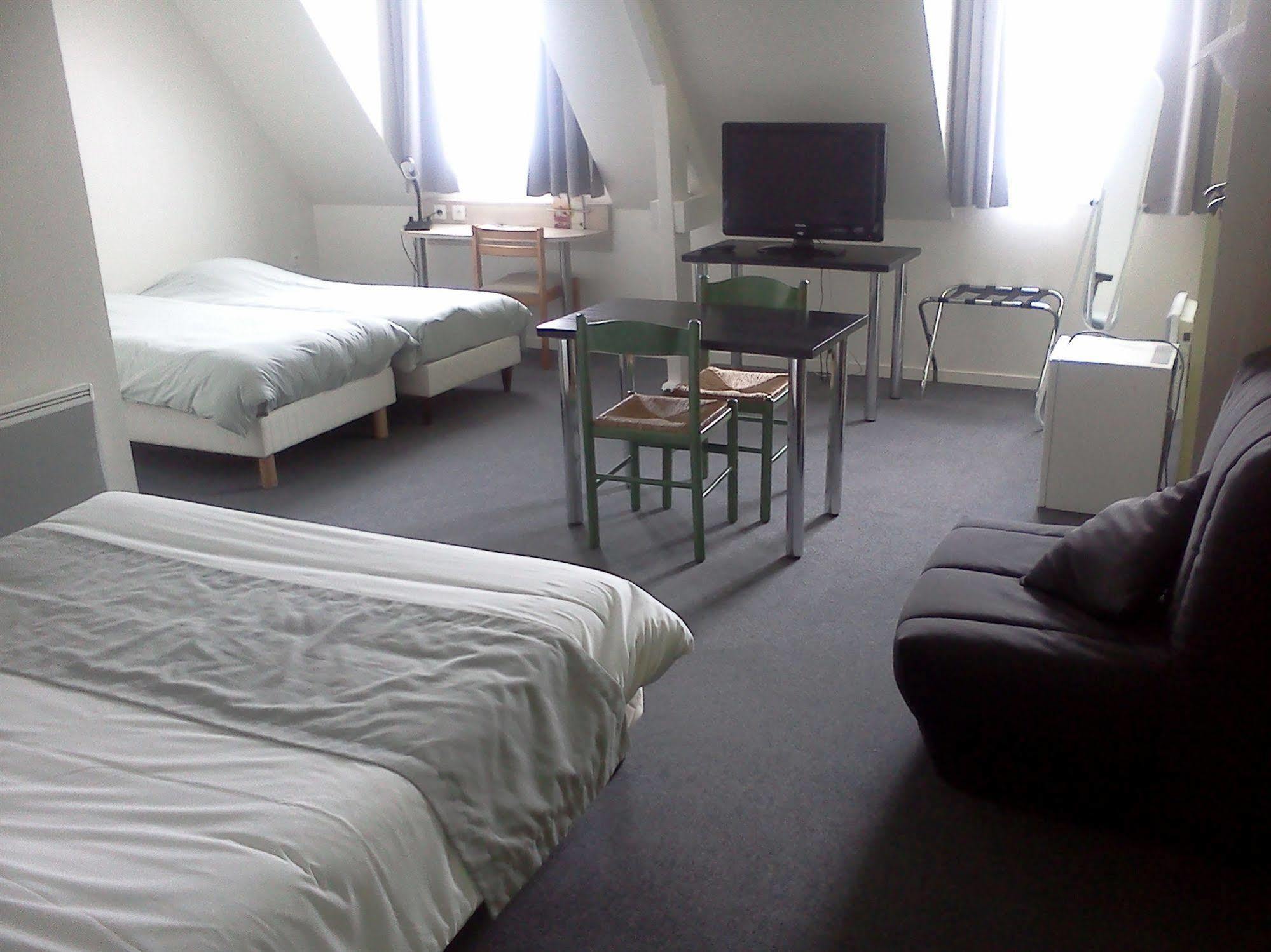 Logis Hotel Lodge La Valette Cesson-Sévigné Buitenkant foto