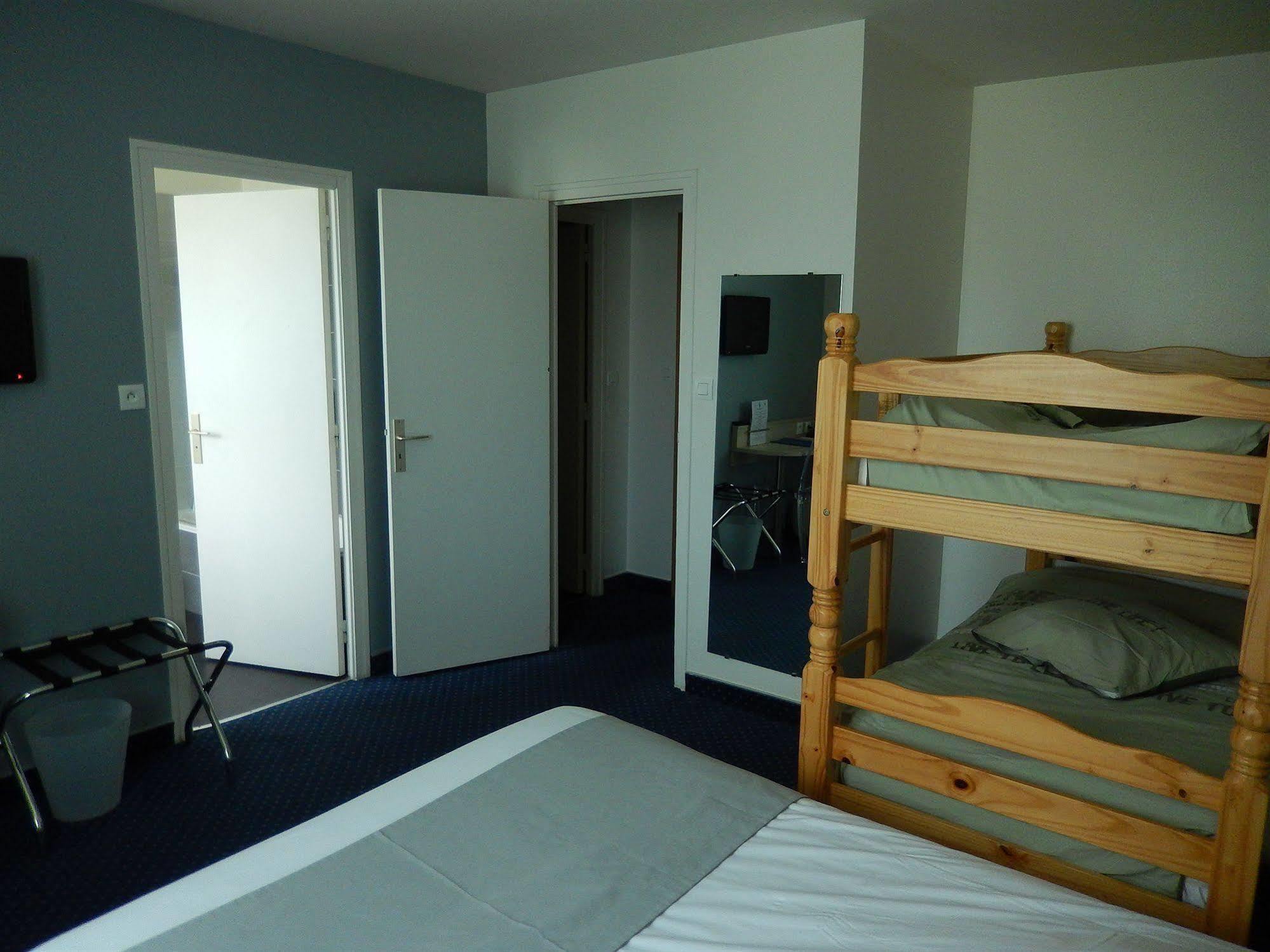 Logis Hotel Lodge La Valette Cesson-Sévigné Buitenkant foto