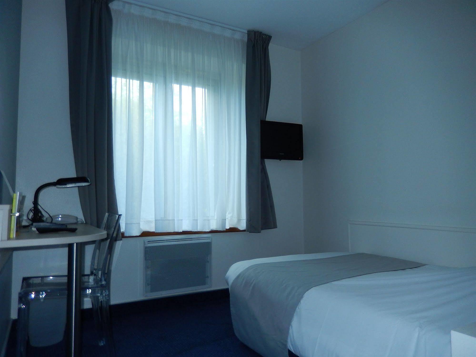 Logis Hotel Lodge La Valette Cesson-Sévigné Buitenkant foto