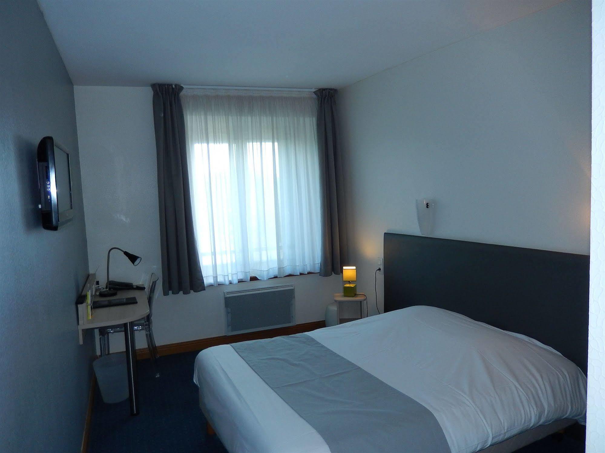 Logis Hotel Lodge La Valette Cesson-Sévigné Buitenkant foto