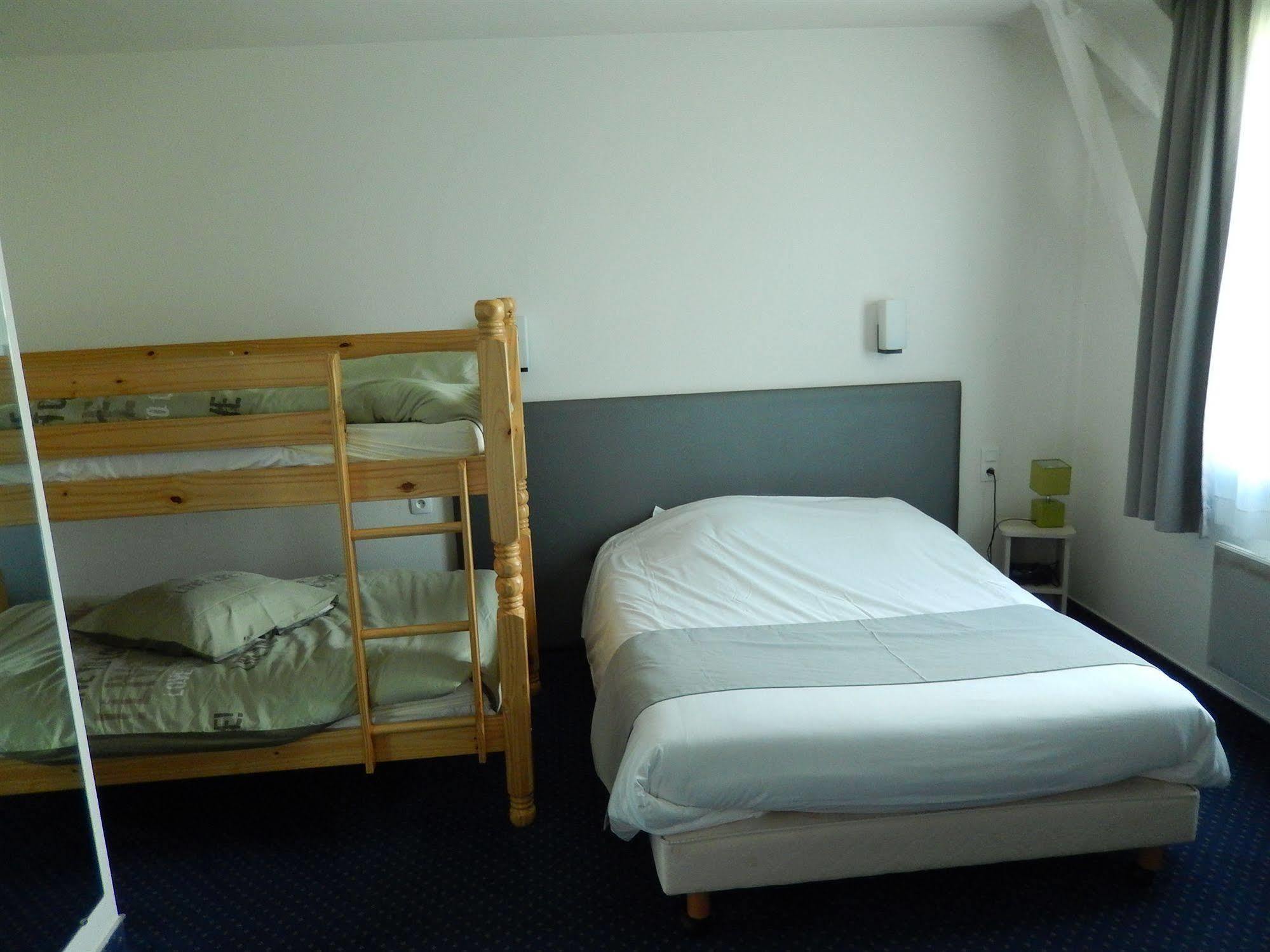 Logis Hotel Lodge La Valette Cesson-Sévigné Buitenkant foto