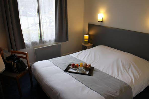 Logis Hotel Lodge La Valette Cesson-Sévigné Buitenkant foto